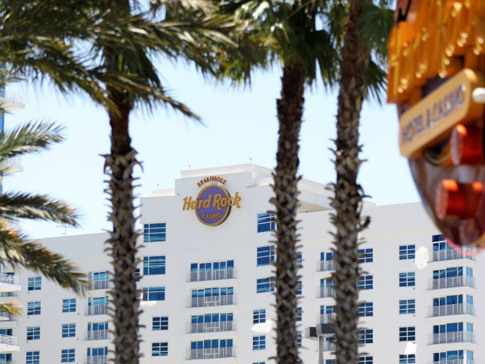 เดิมพัน